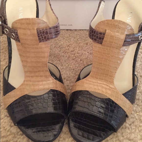 Nine West Sandals - Picture 4 of 5